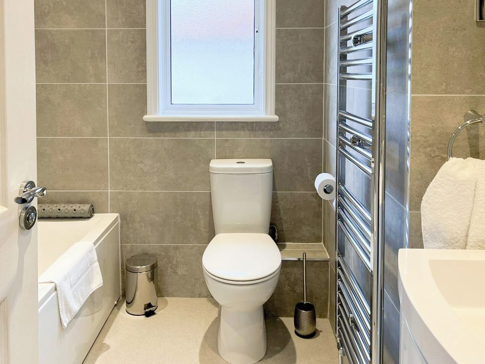 Bathroom | The Reeds, Wroxham