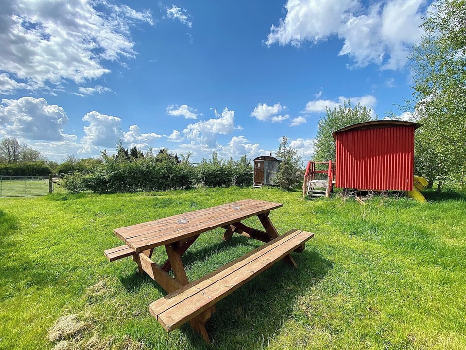 Exterior | Chelworth Shepherds Huts - Clover Shepherds Hut - Chelworth Shepherds Huts , Cricklade