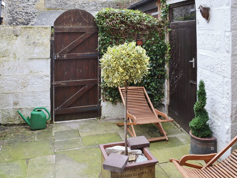 Sitting-out-area | Starry Cottage, Bakewell