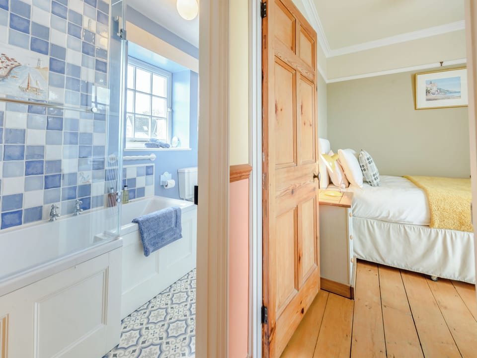 Bathroom | Awel-Y-Mor, Aberaeron