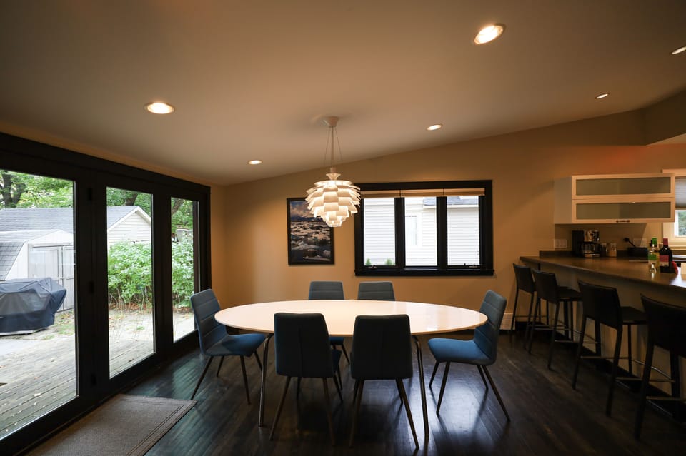 Dining room table