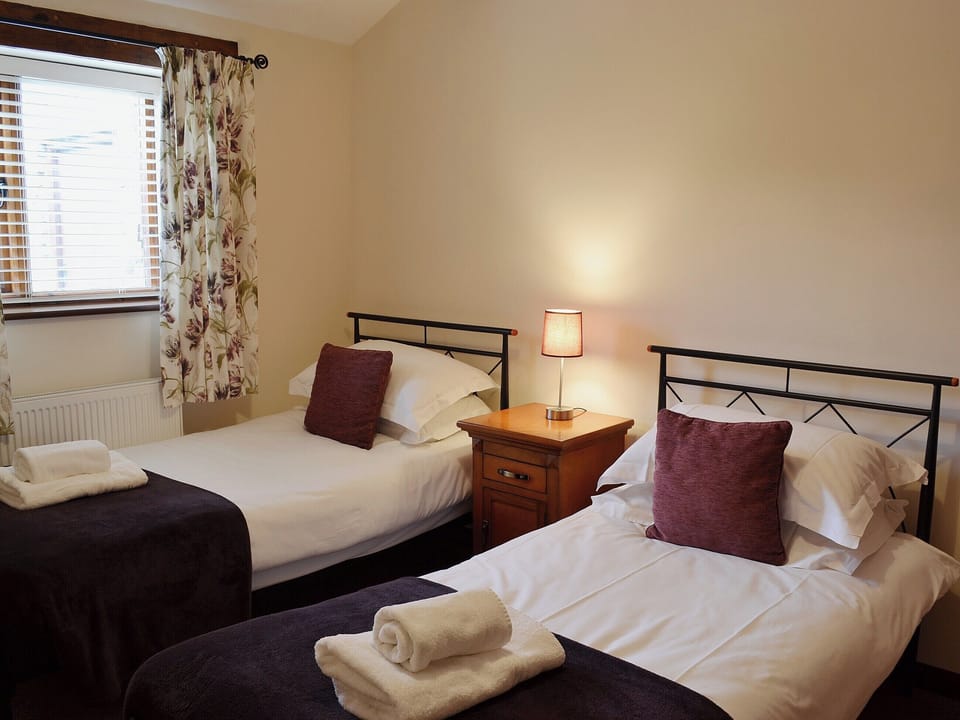 Twin bedroom | Elm Tree Cottage, Kirkbymoorside