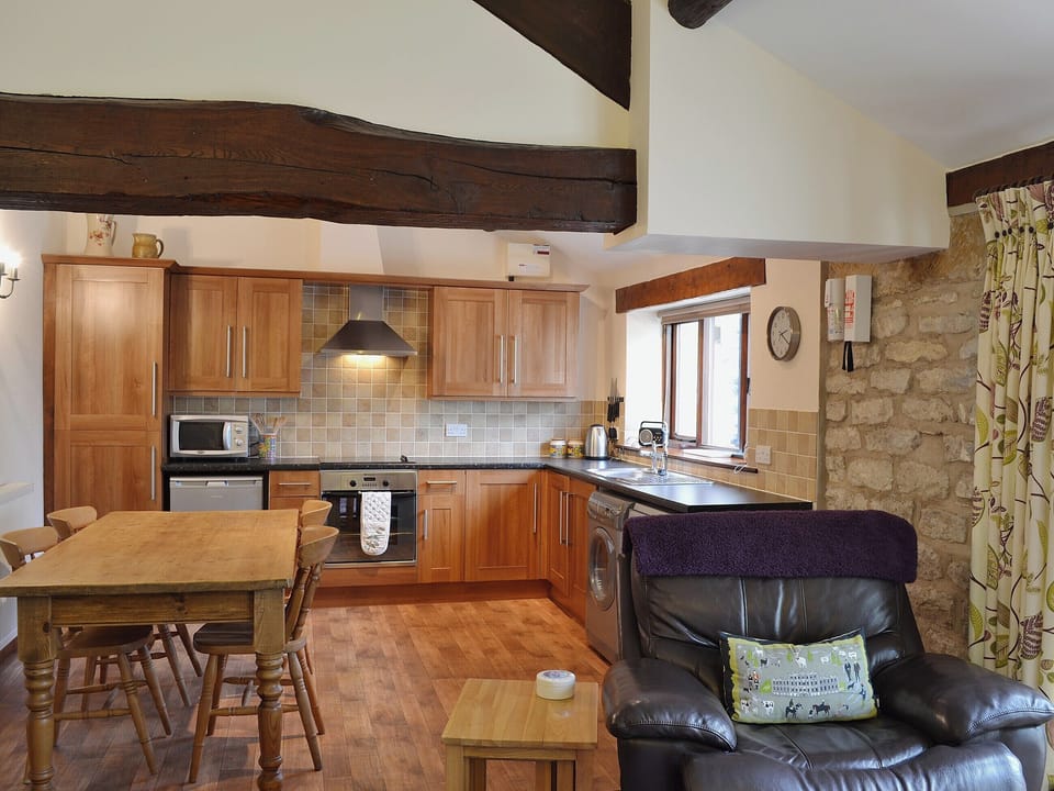 Open plan living/dining room/kitchen | Elm Tree Cottage, Kirkbymoorside