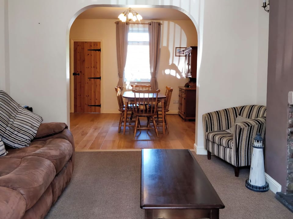 Attractive dining area | Admiral&rsquo;s Cottage, Bridlington