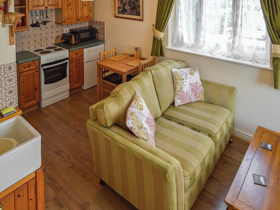 Open plan living space | Ty Mawr 2 - Ty Mawr Cottages, Windermere