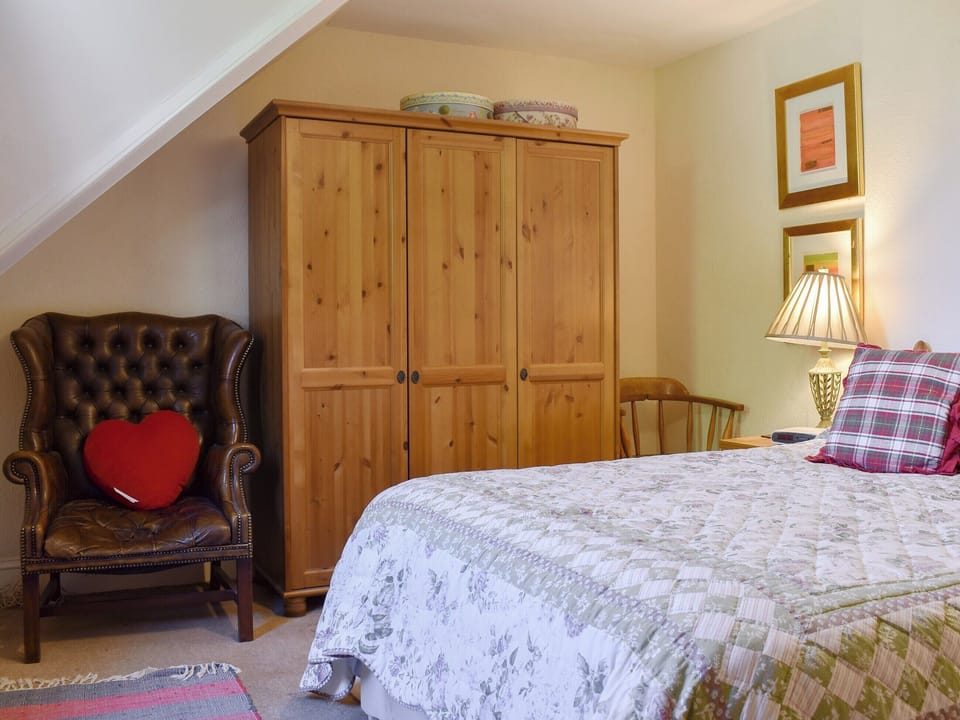 Double bedroom | The Loft - Gunns Apartments, Lynton