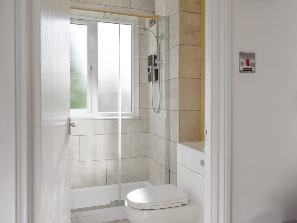 Shower room | The Snug, Bowness-On-Windermere