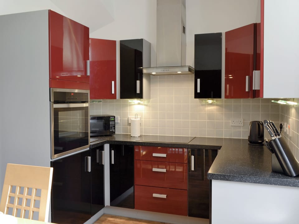 Well-equipped fitted kitchen | Viewington Cottage, Ballater