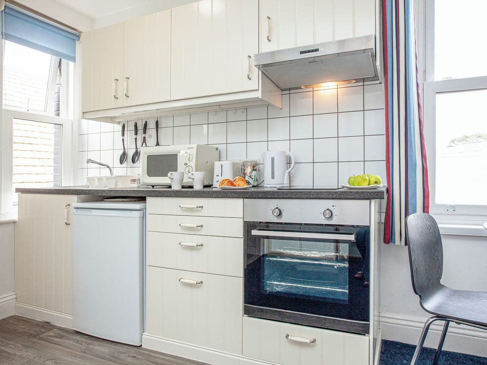 Open plan living space | Apartment Ten - Broadshade Holiday Apartments, Paignton