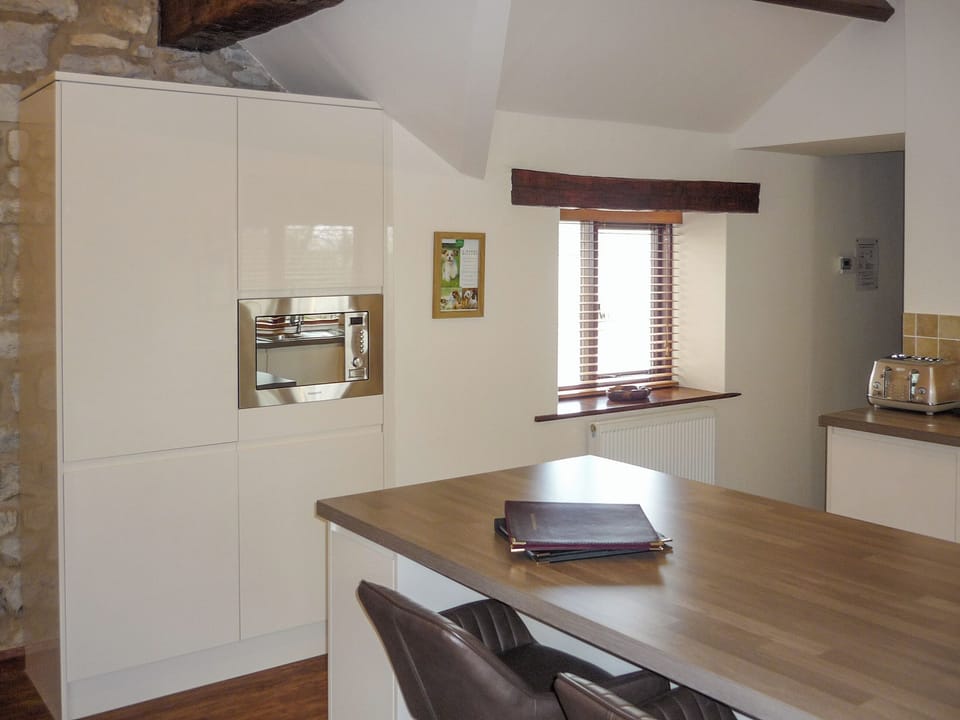 Kitchen and dining area | Plum Tree Cottage, Kirkbymoorside