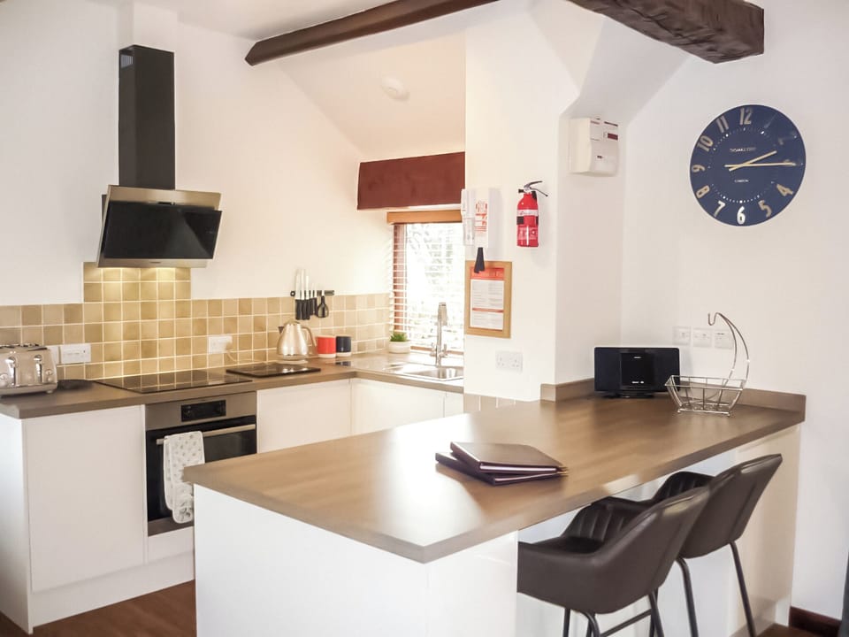 Kitchen/diner | Plum Tree Cottage, Kirkbymoorside