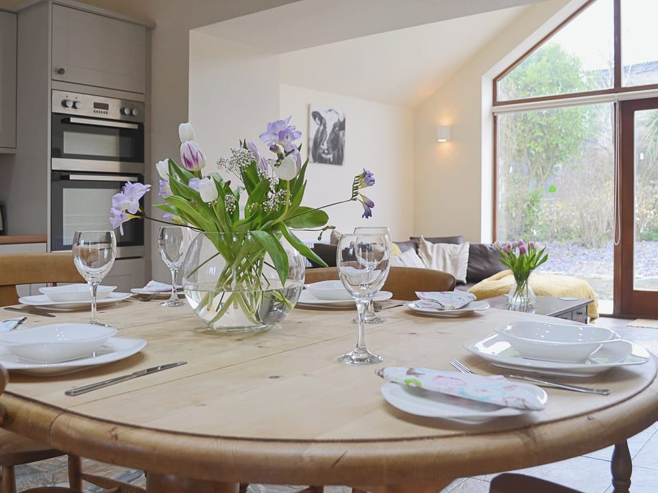 Open plan living/dining room/kitchen | Lili Wen - Neuadd Wen Cottages, Llanfachraeth, near Holyhead