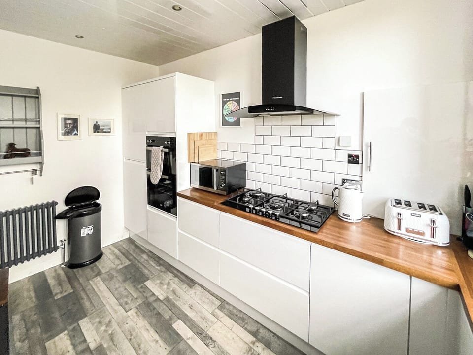 Kitchen | Osborne Place, All Isle of Bute