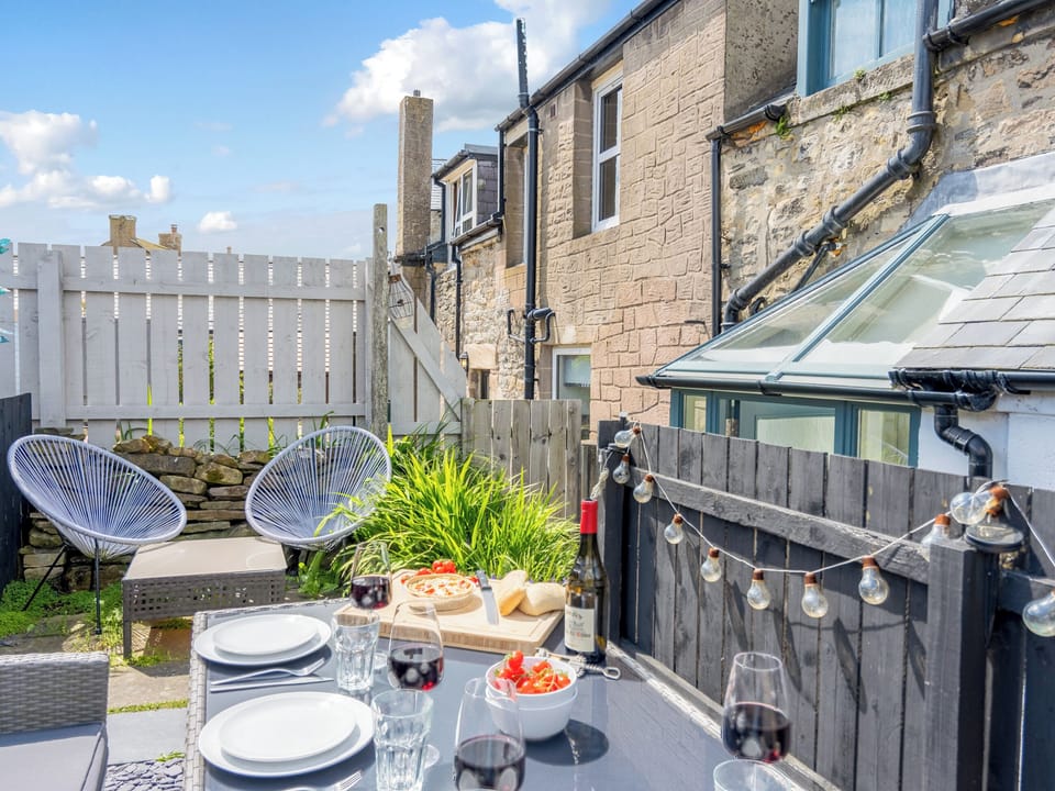 Outdoor eating area | Northern Hideaways St Cuthberts, Seahouses