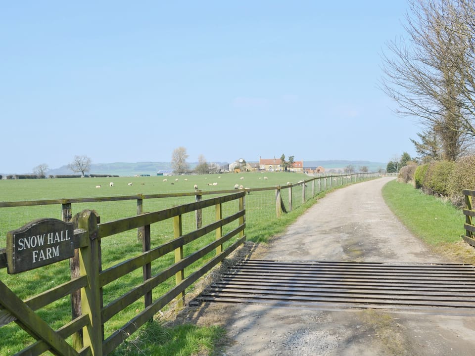 Surrounding area | The Byre, Newton under Roseberry near Great Ayton