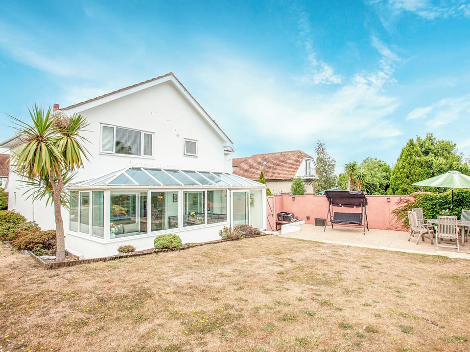 Exterior | Flower Pot House - Broadshade Holiday Apartments, Paignton