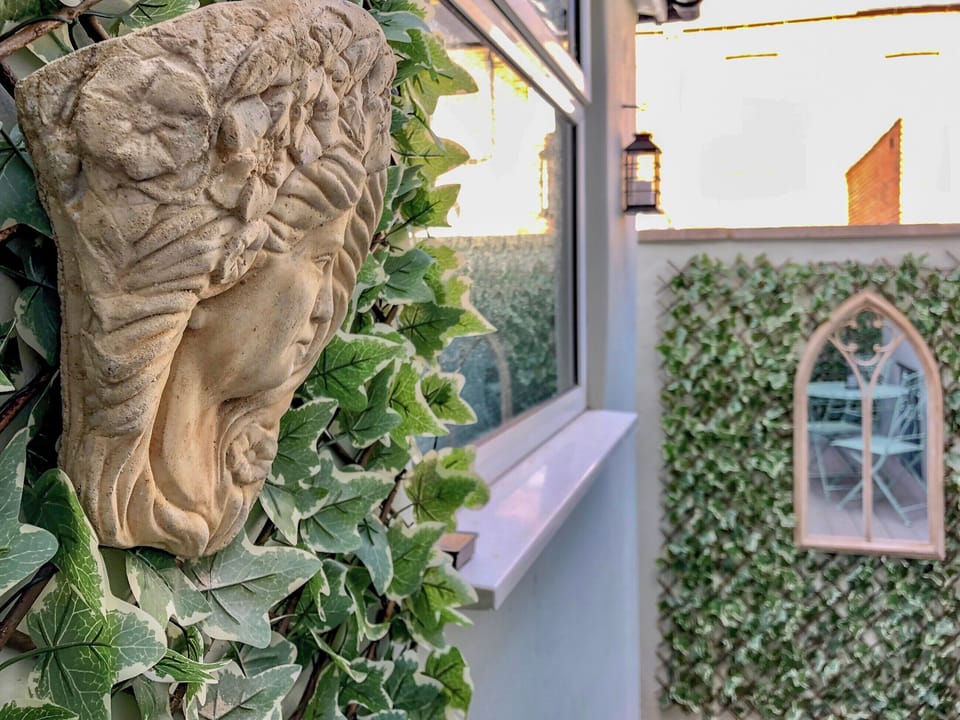 Outdoor area | The Merry Gull, Whitby