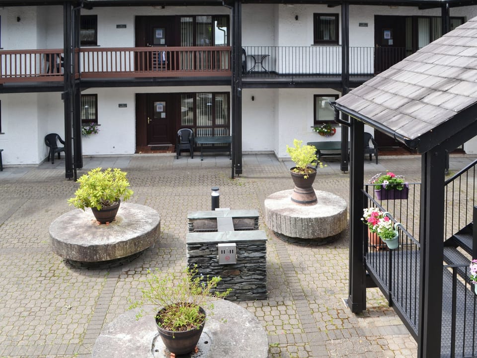 Courtyard | Quaysiders Club Apartments - Quaysiders Club E, Quaysiders Club Apartments - Quaysiders Club B - Quaysiders ClubQua, Ambleside