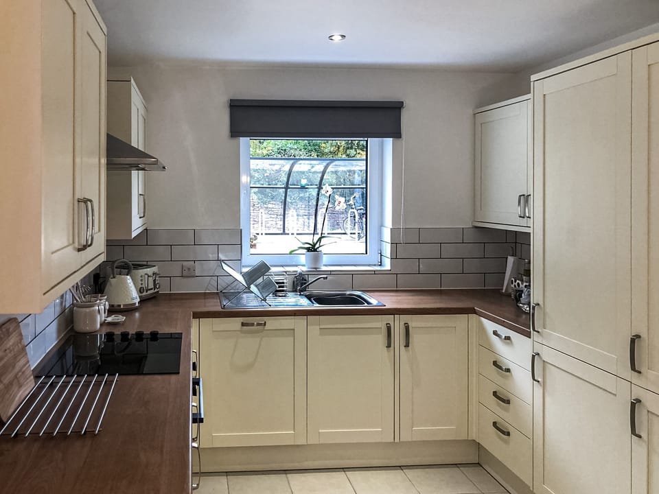 Kitchen | Clock Tower Cottage, Whitchurch