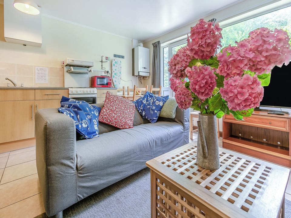 Open plan living space | The Vineries- 21 Rowan Cottage - The Vineries, Lands End, near Porthcurno