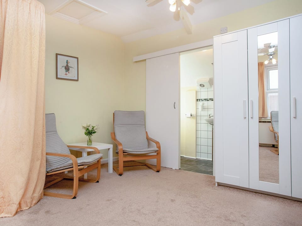 Bedroom | Apartment Fourteen - Broadshade Holiday Apartments, Paignton