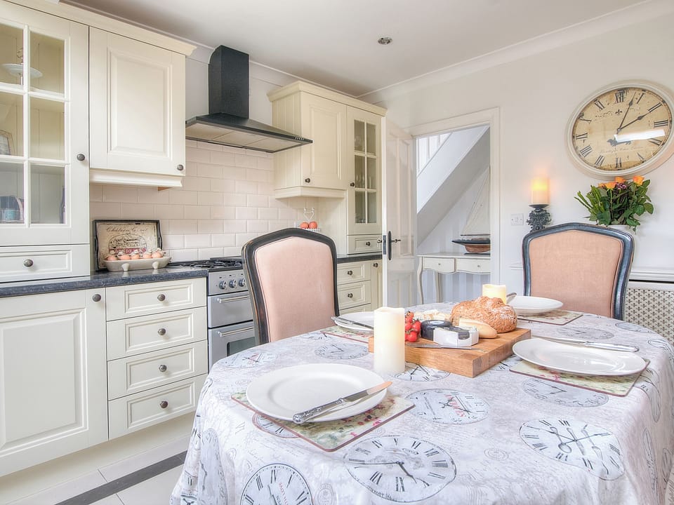 Dining Area | Derlwyn, Rhoshirwaun, Pwllheli