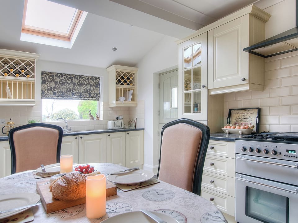 Kitchen area | Derlwyn, Rhoshirwaun, Pwllheli