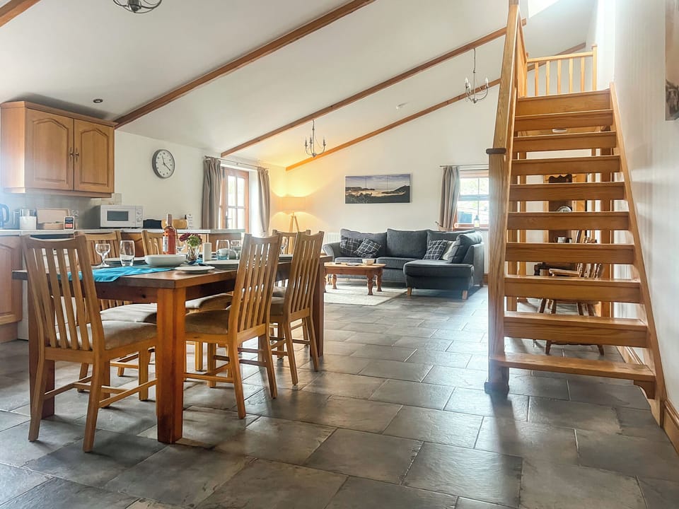 Dining Area | Jones&rsquo; Granary - Jones&rsquo; Cottages, Gower