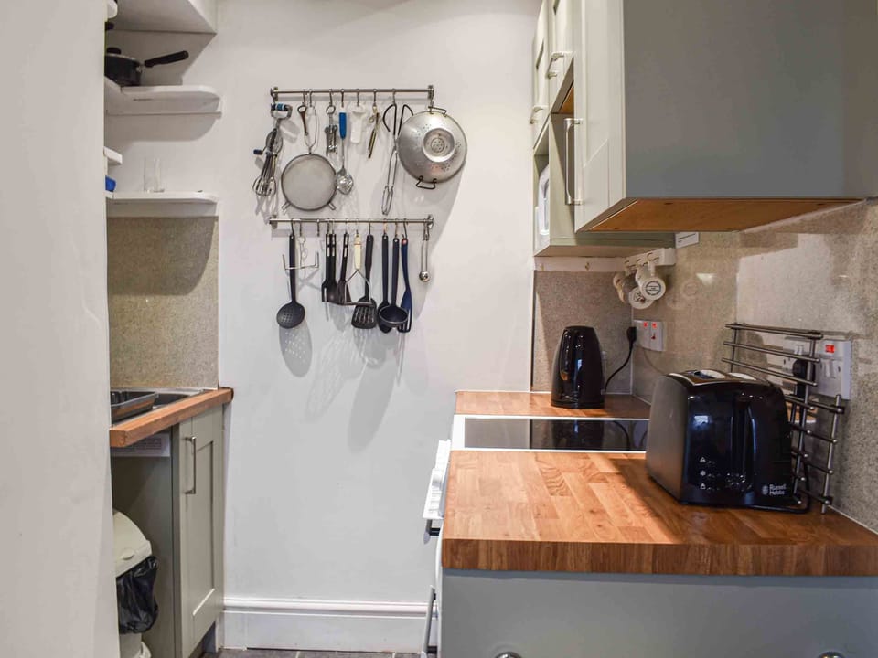 Kitchen | Bwth Carron, Barmouth