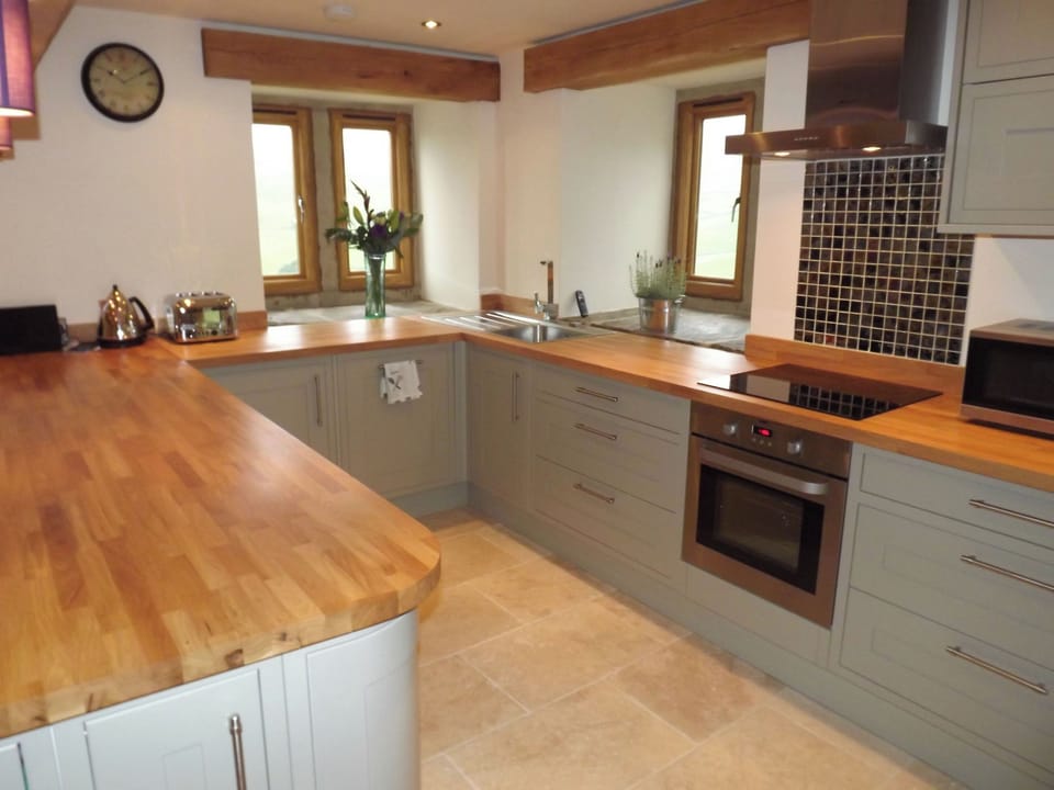 Bronte Barn, (Luxury), Oldfield near Haworth