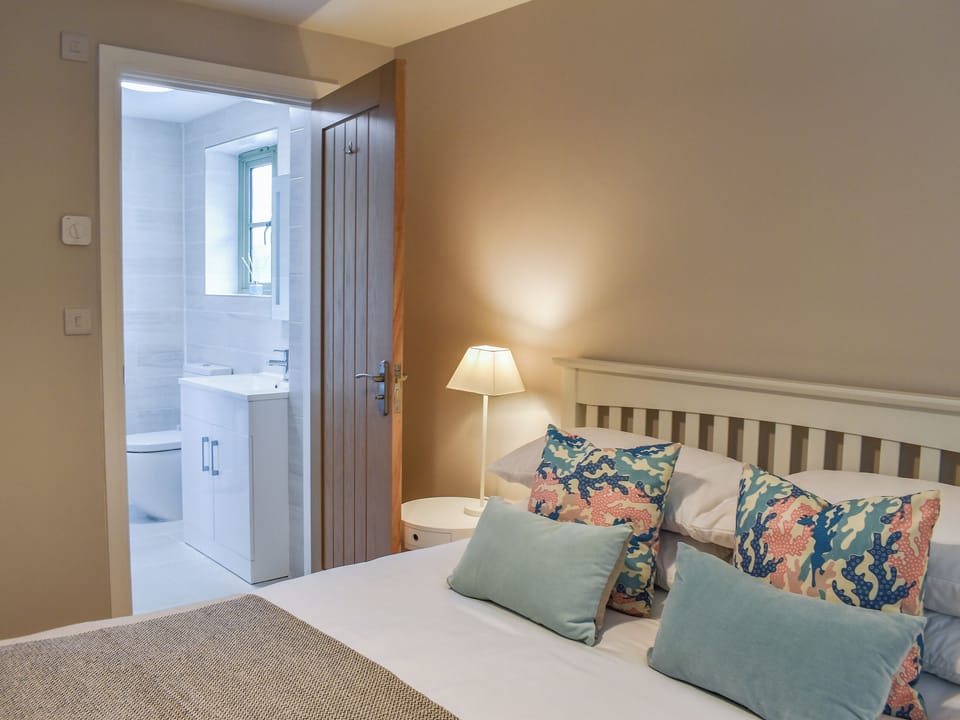 Double bedroom | Meadowside Lodges- Hobby Lodge - Meadowside Lodges, St Columb, near Padstow
