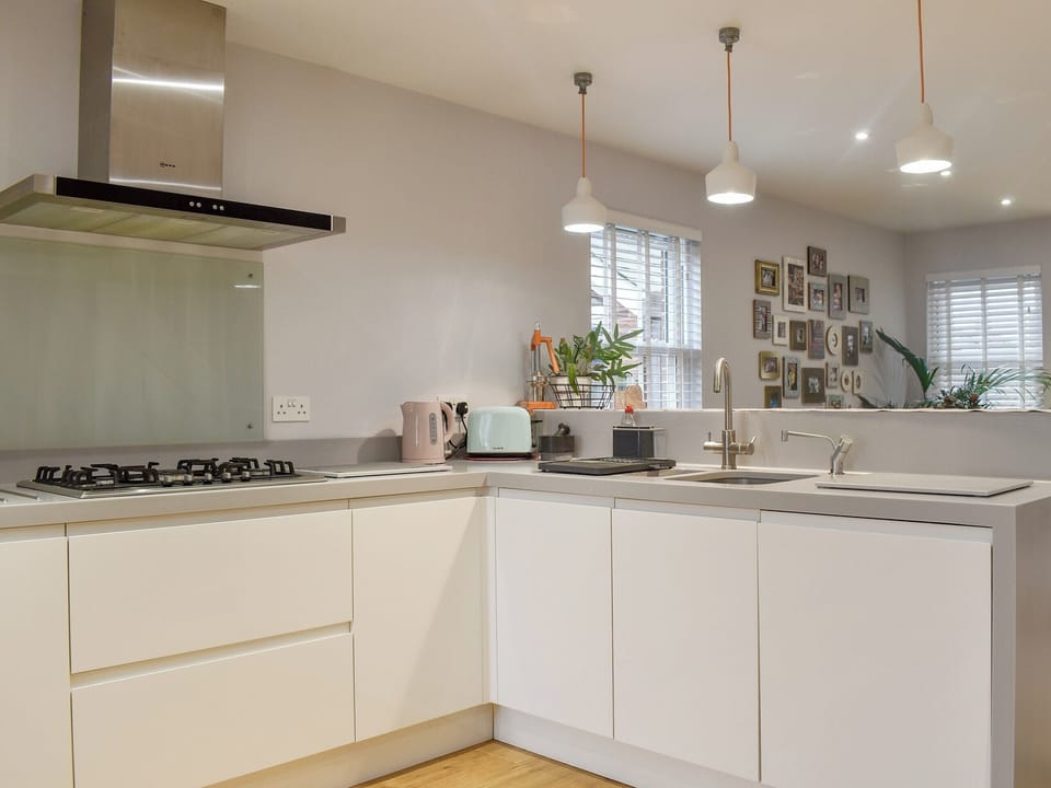 Kitchen area | Whiskey Mac Cottage, Cowes