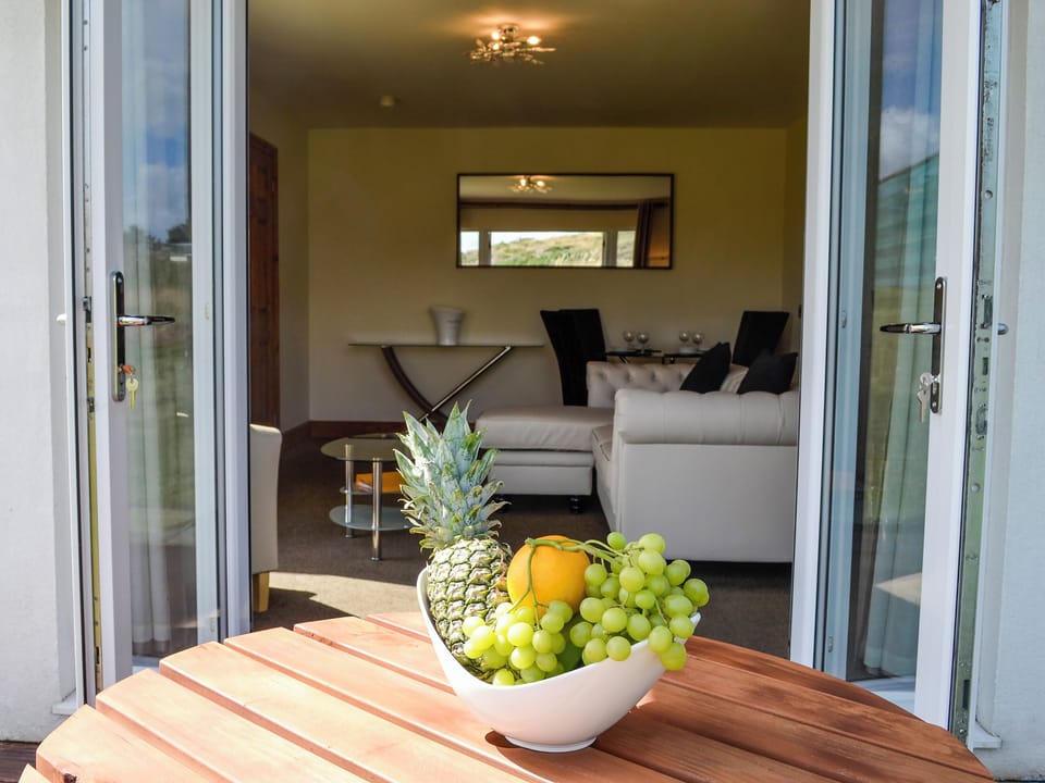 Sitting-out-area | Seaviews and Hot Tub at The Fairways - The Fairways, Portpatrick