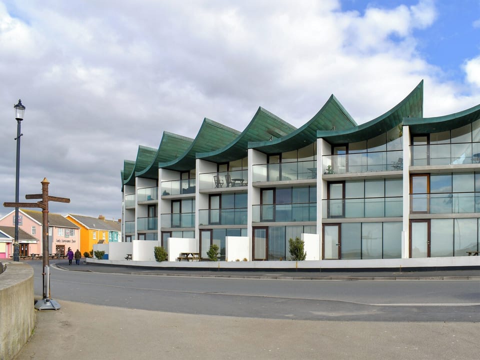 Exterior | 27 Nautilus, Westward Ho!