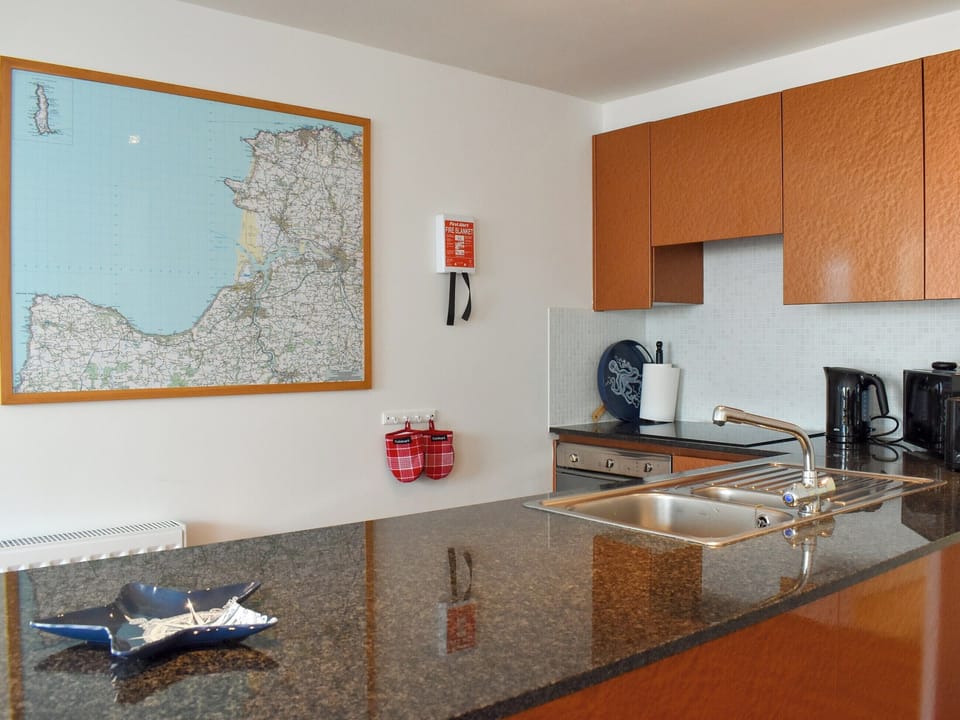Kitchen | 27 Nautilus, Westward Ho!