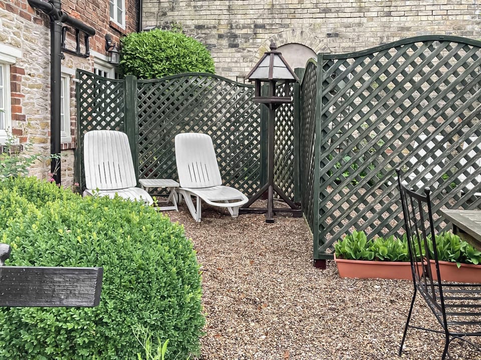 Sitting-out-area | Horseshoe Cottage, Nordham, near Beverley