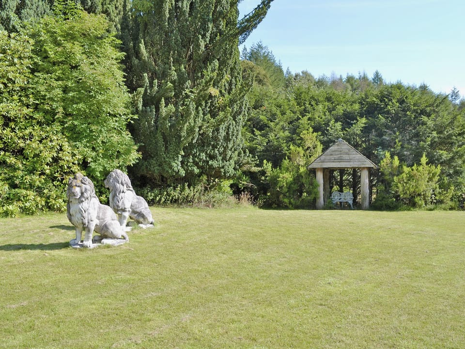 Local estate scenery | Gardener&rsquo;s Cottage, Palnure near Newton Stewart