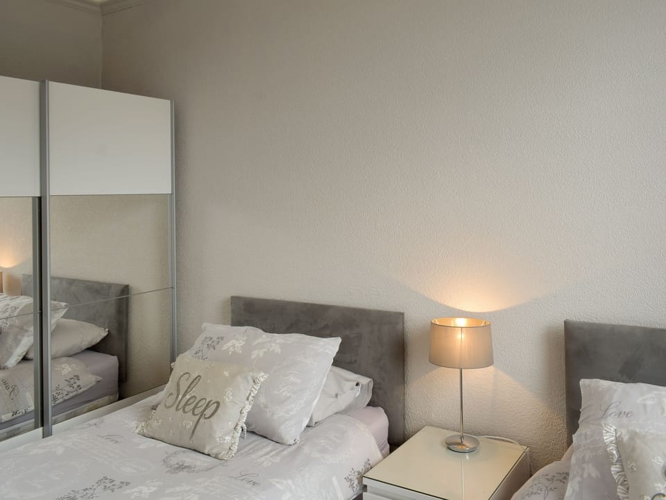 Twin bedroom | Charlotte Street, Ayr