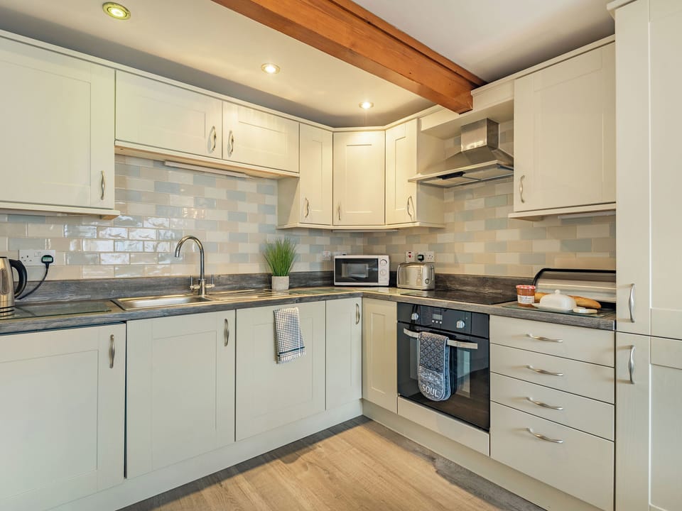 Kitchen | Y Stabal - Penrhyn Farm Cottages, Llanfwrog, near Holyhead