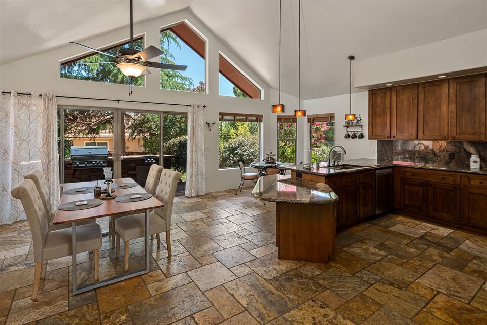 A view of the kitchen and dining area
