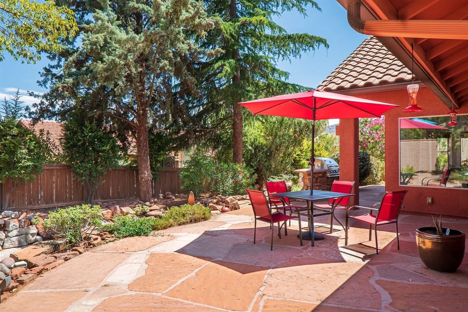 Enjoy alfresco dining under the Sedona stars