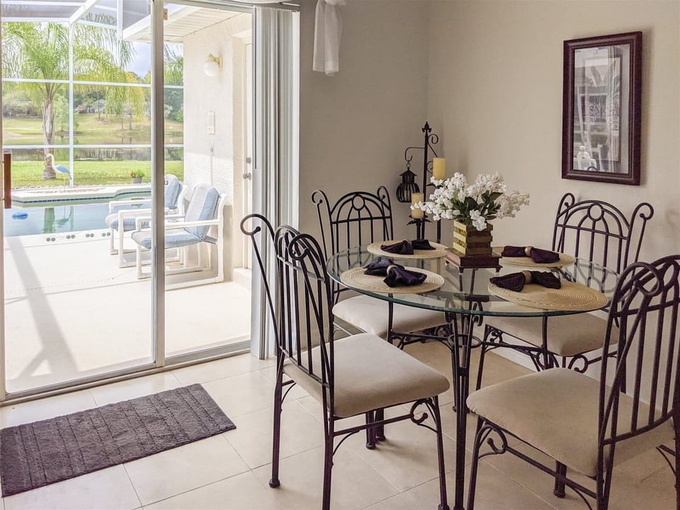 Breakfast Nook