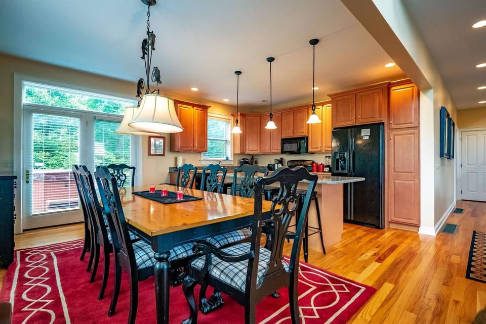 Dining & Kitchen 