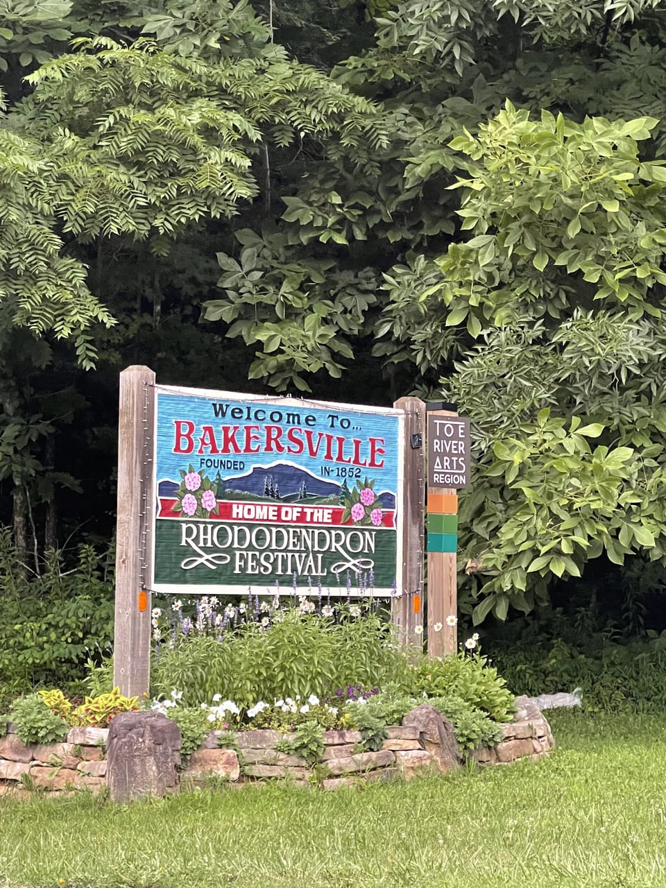 Located in the Beautiful town of Bakersville, NC