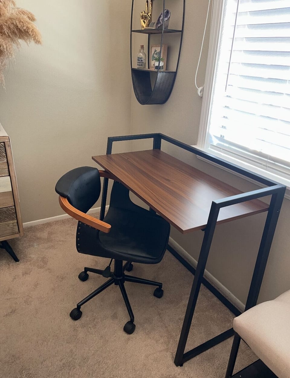 Desk for workspace in Bedroom 2
