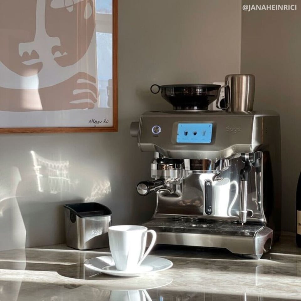 Luxury espresso/coffee machine
