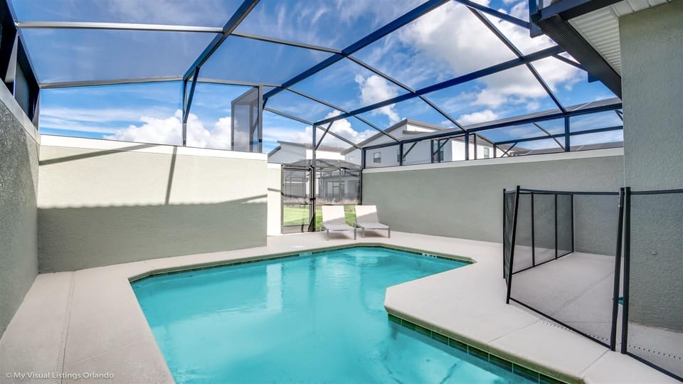  Sweet Home Vacation Home Rentals, Top Resorts Florida Storey Lake Resort