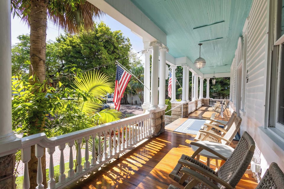 Wrap-around porch 