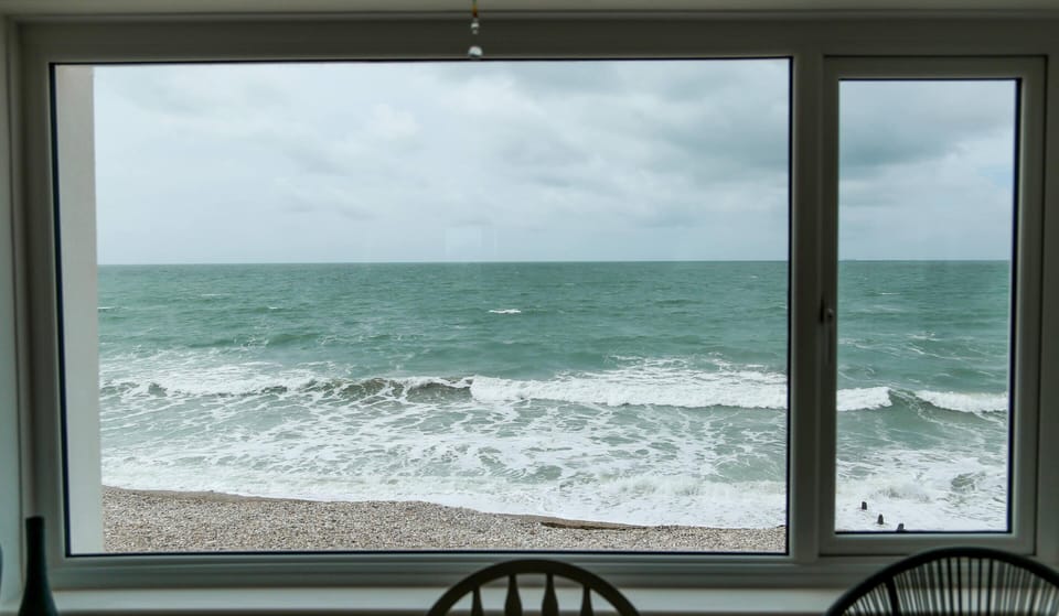 Uninterrupted views over Bracklesham Bay beach