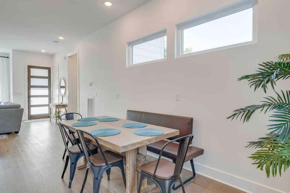 Dining table good for 6